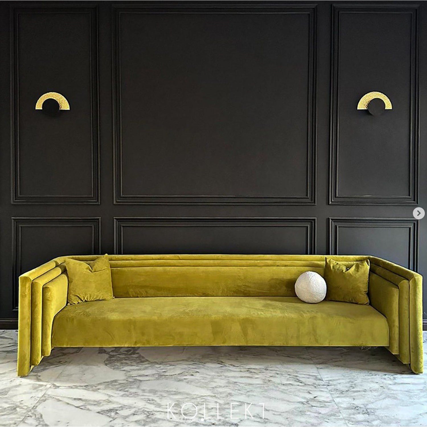 THE SLIPPER SOFA