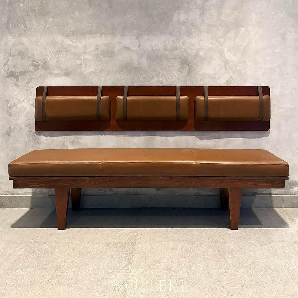 THE BARCELONA BENCH