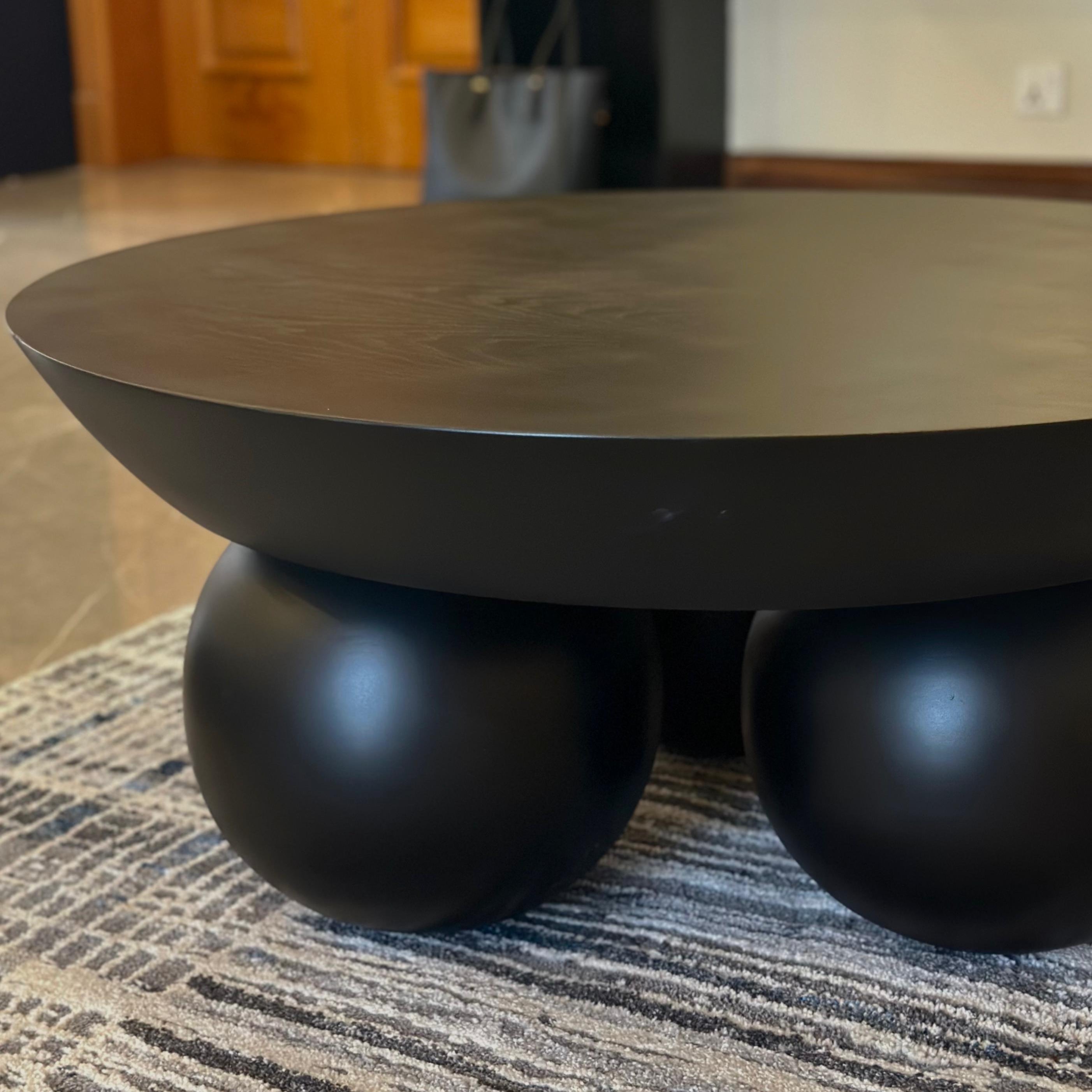 BIG TUBBLE TABLE